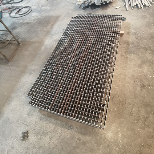 G355/30/100异型钢格栅钢格板的应用诀窍